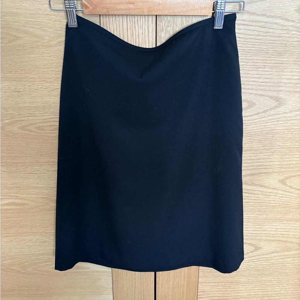 Women's Anne Klein Black Lined Knee Length Skirt - Size 2P